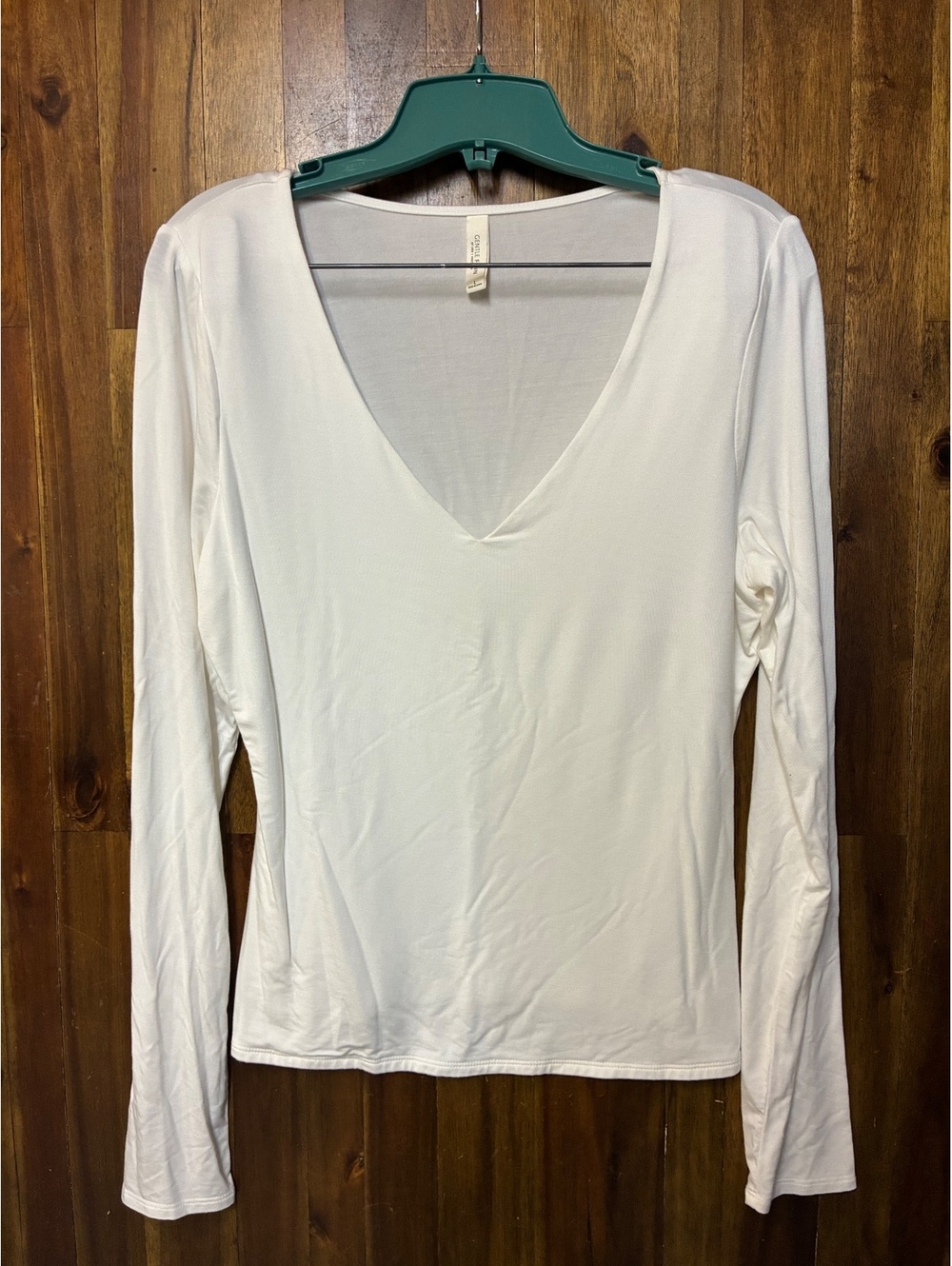 Gentle Fawn Soft White Deep V Neck Long Sleeve Top Women’s Large Minimalist
